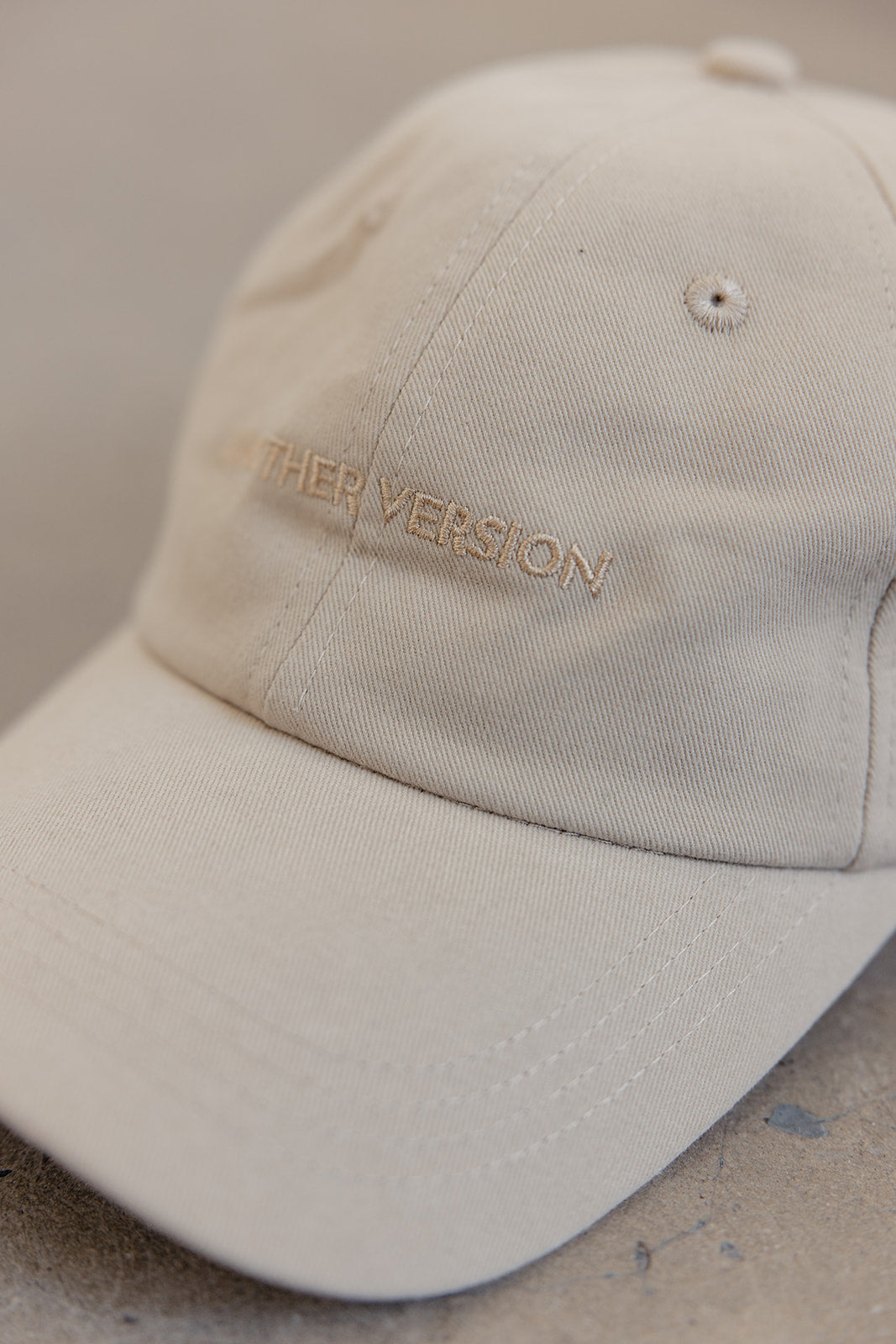 TONAL LOGO CAP - BEIGE