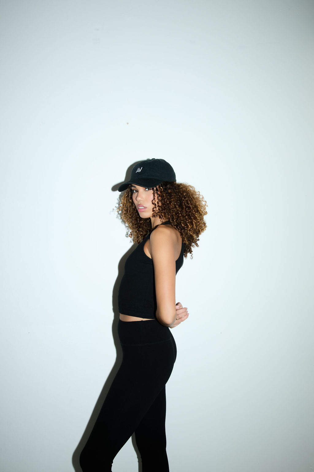 AV LOGO CAP - BLACK